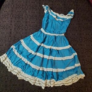 Vintage 2 Piece dress / patio set Turquoise And white